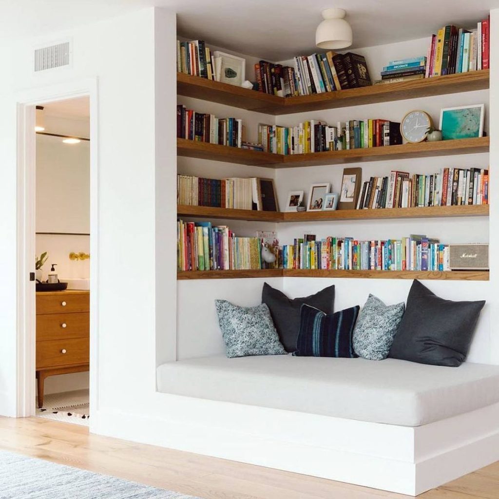 15 Cozy Reading Nooks In Small Spaces You'll Love | GoDownsize