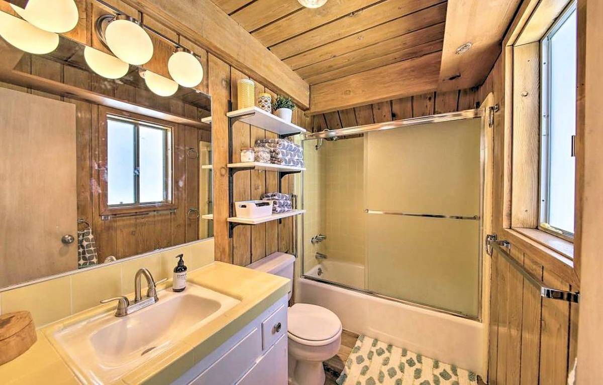 Small wooden retro style bathroom