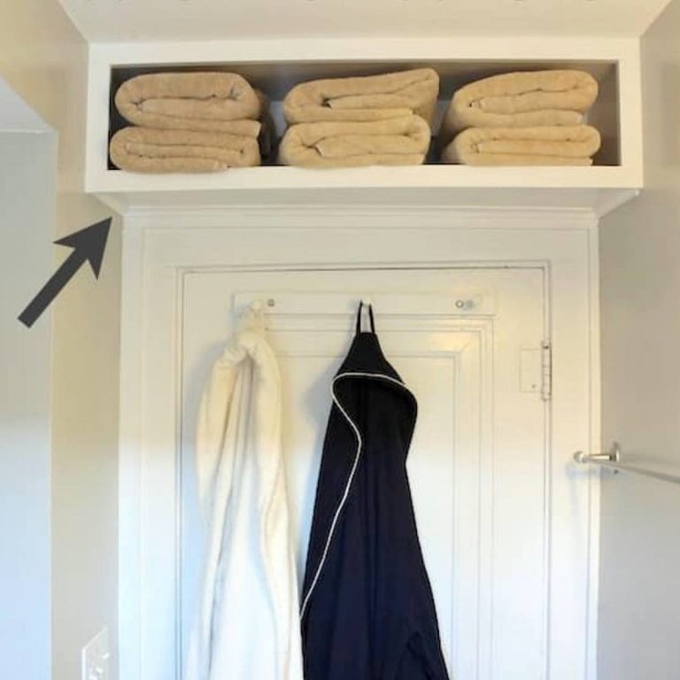 Towel Storage: 18 Great Ideas For Small Bathrooms | GoDownsize