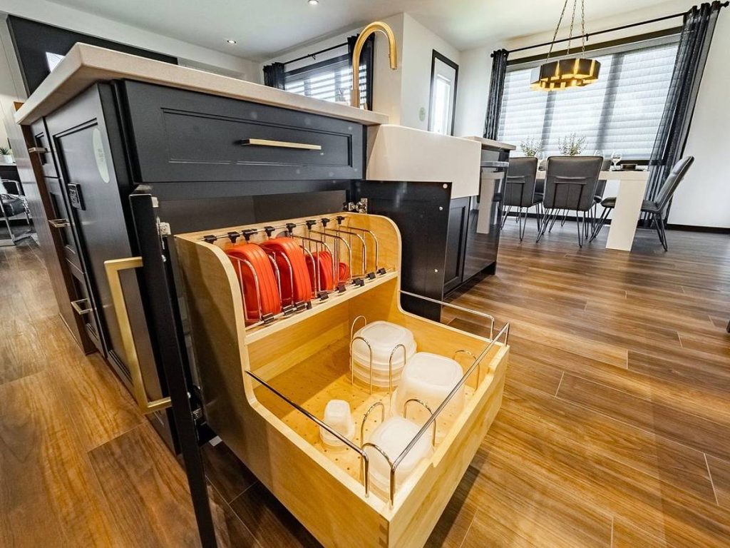 14 Perfectly Optimized Kitchen Cabinets You'll Love | GoDownsize