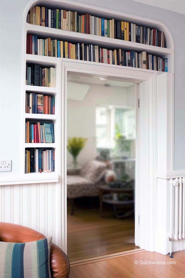 10 Ingenious Bookshelf Ideas for Small Spaces with Doors: Maximize Every Inch