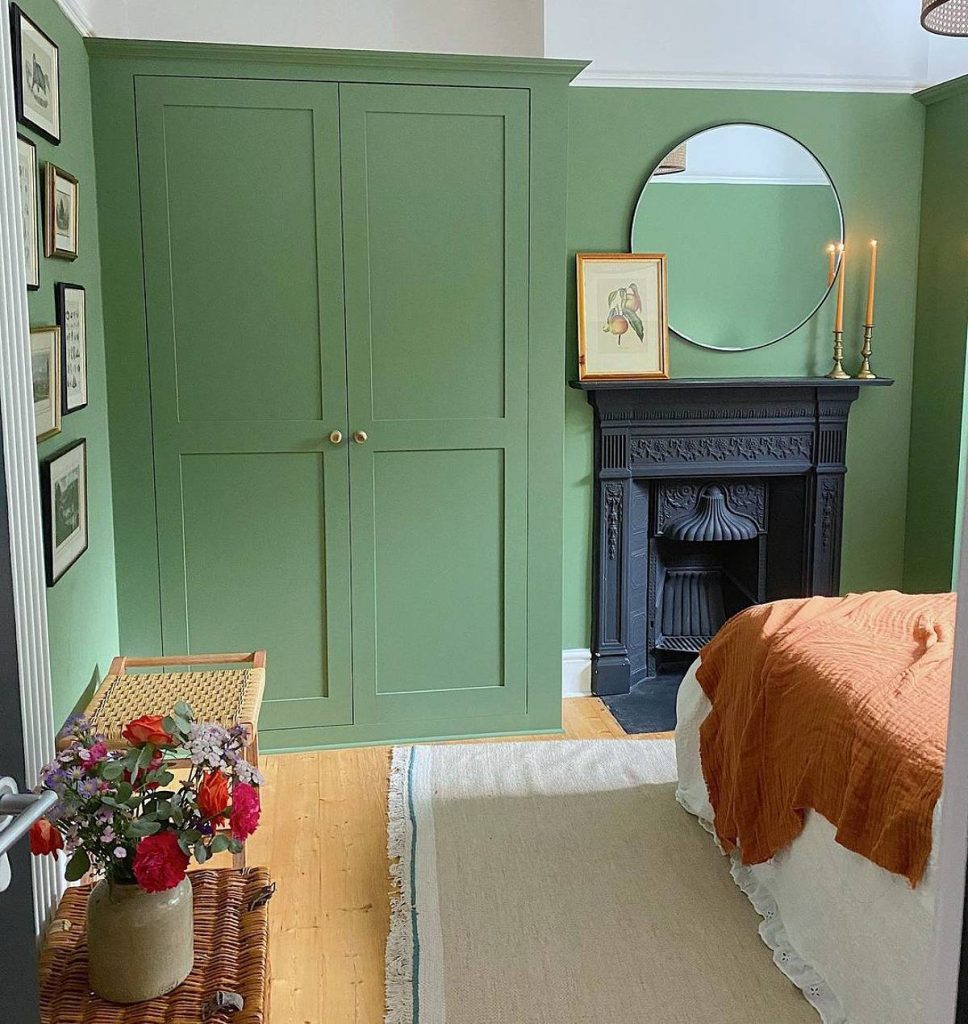 Green Bedrooms: 18 Stylish Ideas for Small Spaces | GoDownsize