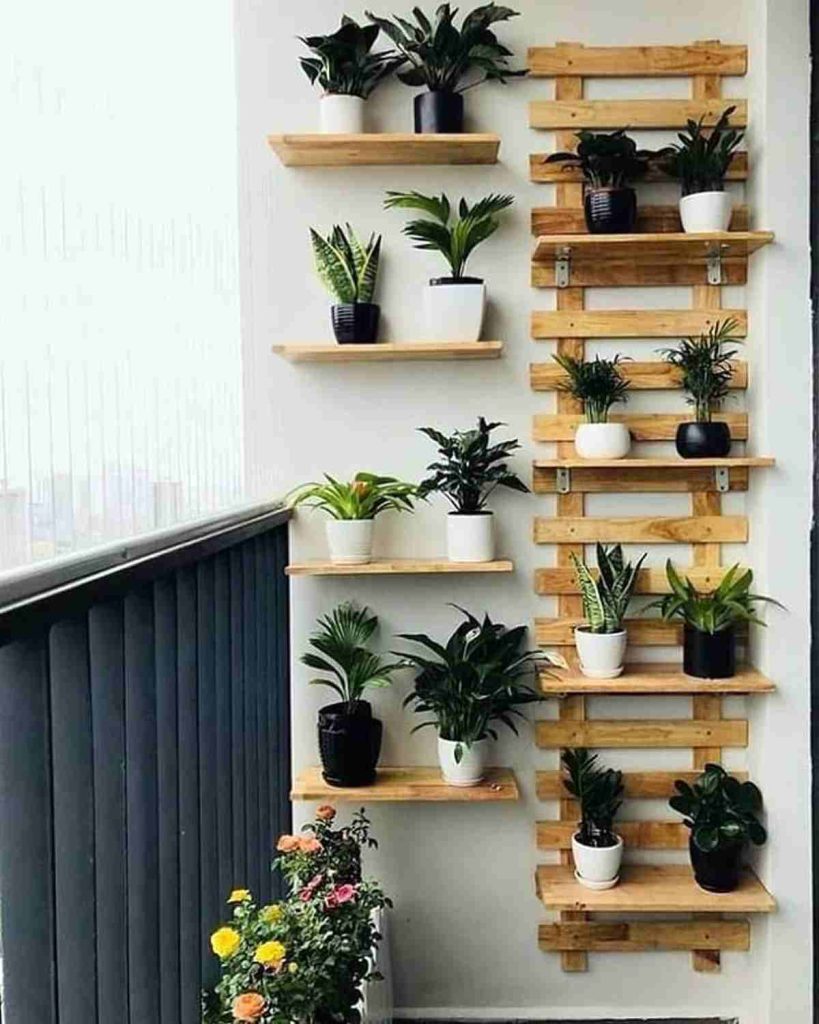 Vertical Garden On Tiny Balconies? 18 Beautiful Examples | GoDownsize