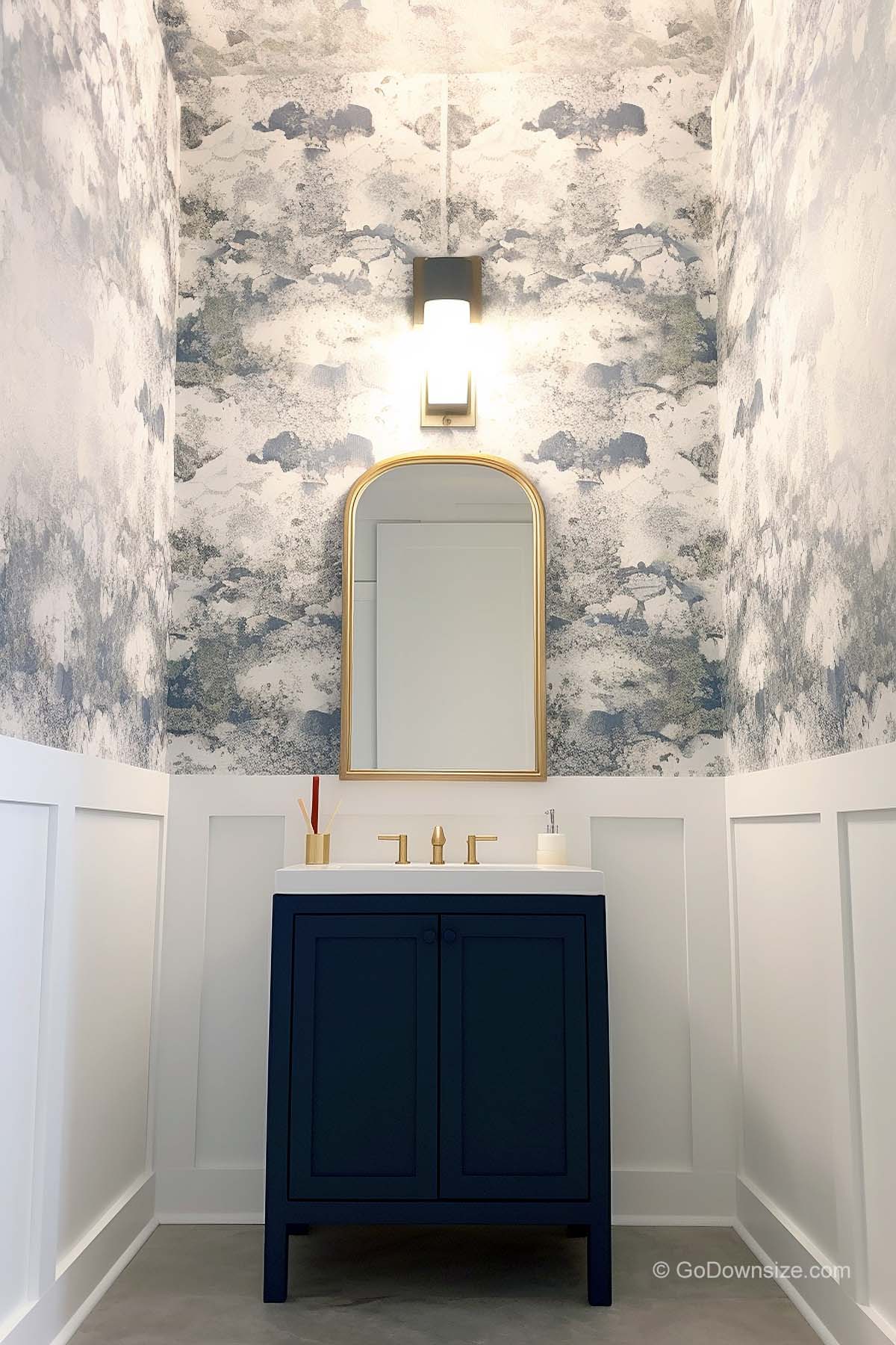 bathroom with white and gray wallpaper