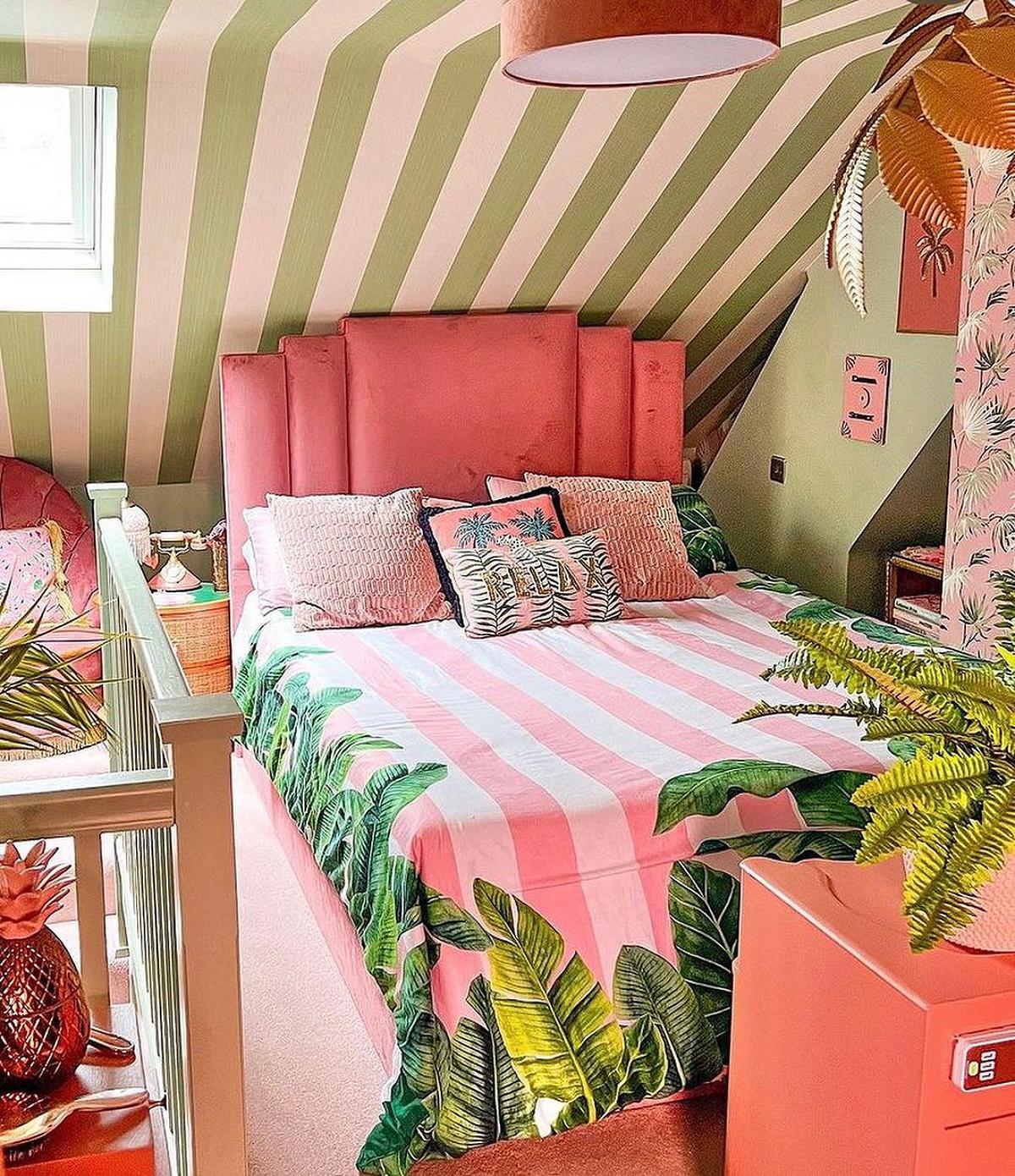 bedroom ceiling with vertical lines wallpaper