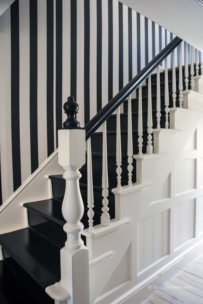 Wallpaper For Staircase Walls: 25 Beautiful Ideas | GoDownsize