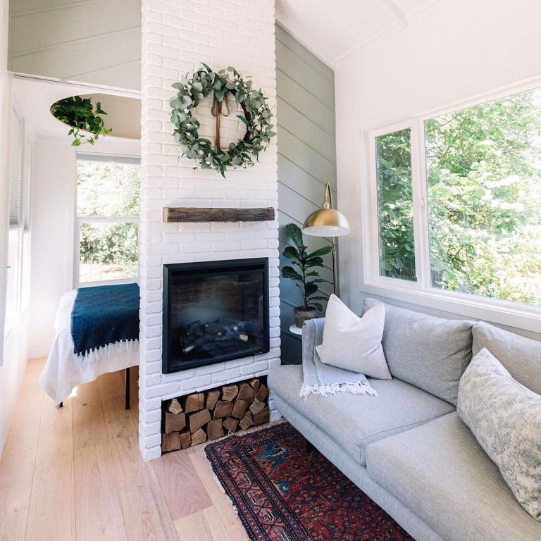 21 Tiny Houses With Fireplaces That Really Work | GoDownsize