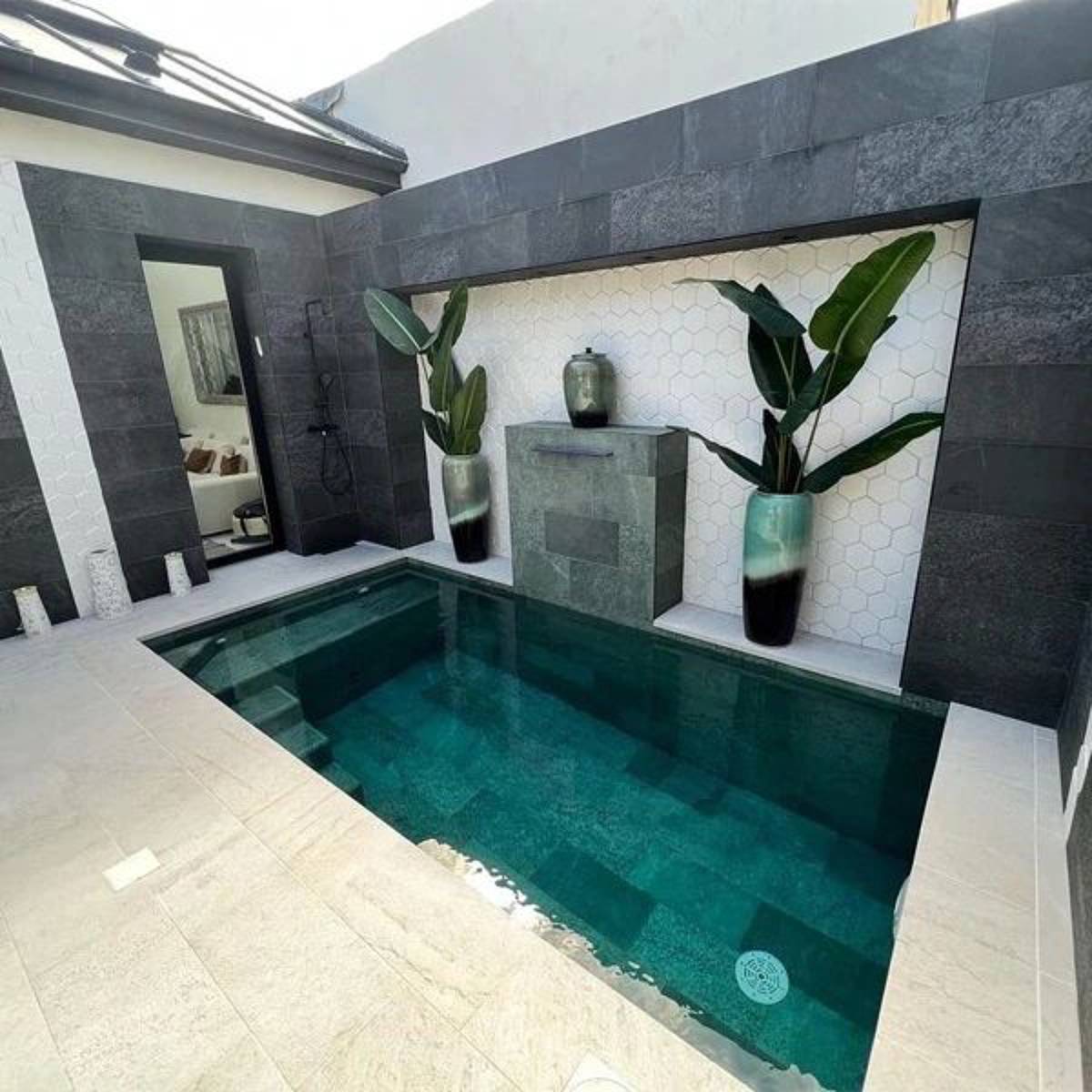 minimalist in-ground pool