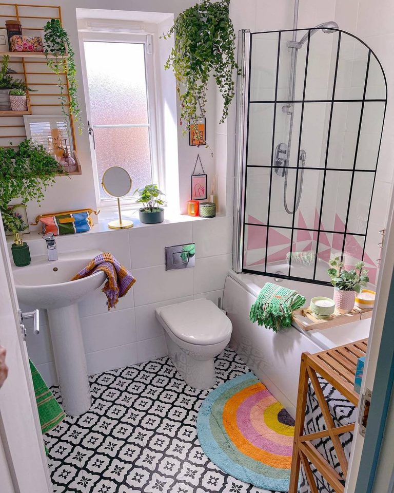 31 Small Bathroom Floor Plans That Work Well | GoDownsize