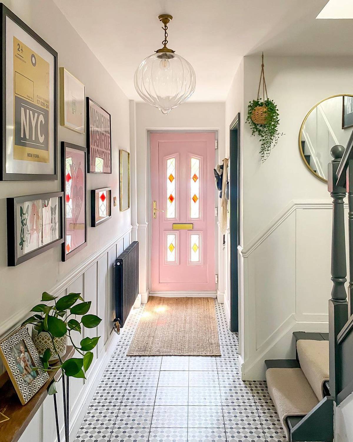 diamond and dotted tile floor