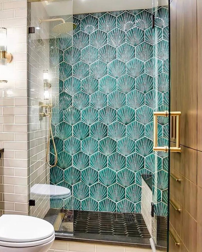 40 Great Shower Tile Ideas For Small Spaces | GoDownsize