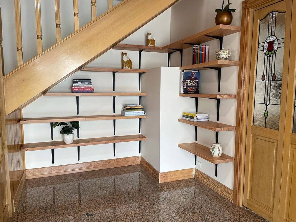 28 Under-Stairs Bookshelves That Look Amazing | GoDownsize