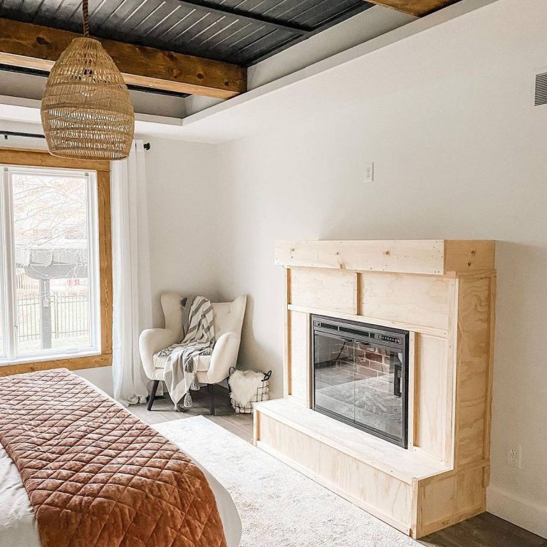 View of 19 Bedrooms With Electric Fireplaces That Look Great | GoDownsize